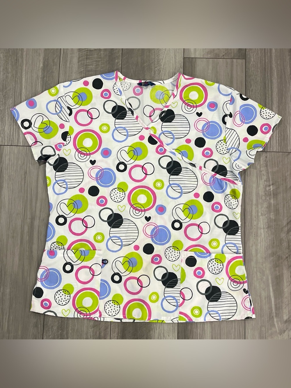 V-Neck Women's Short Sleeve Scrub Top in White with Multicolor Circle Print